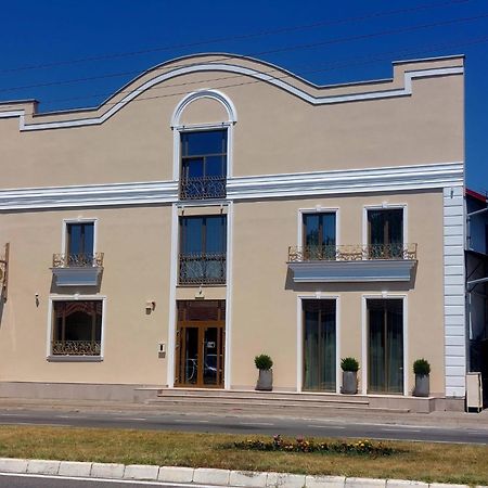Regal Ballroom Caransebes Ngoại thất bức ảnh